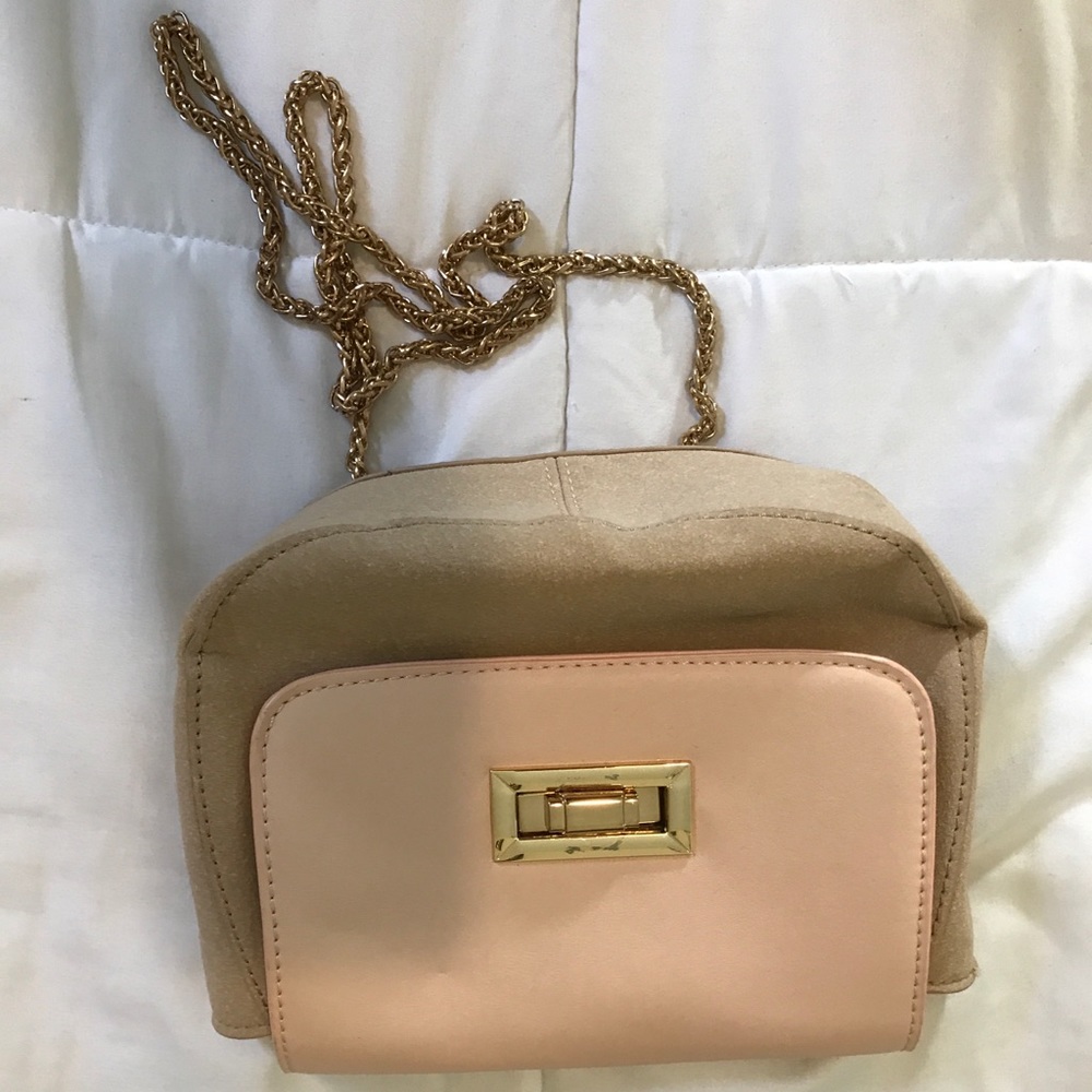 Cross body bag with gold strap